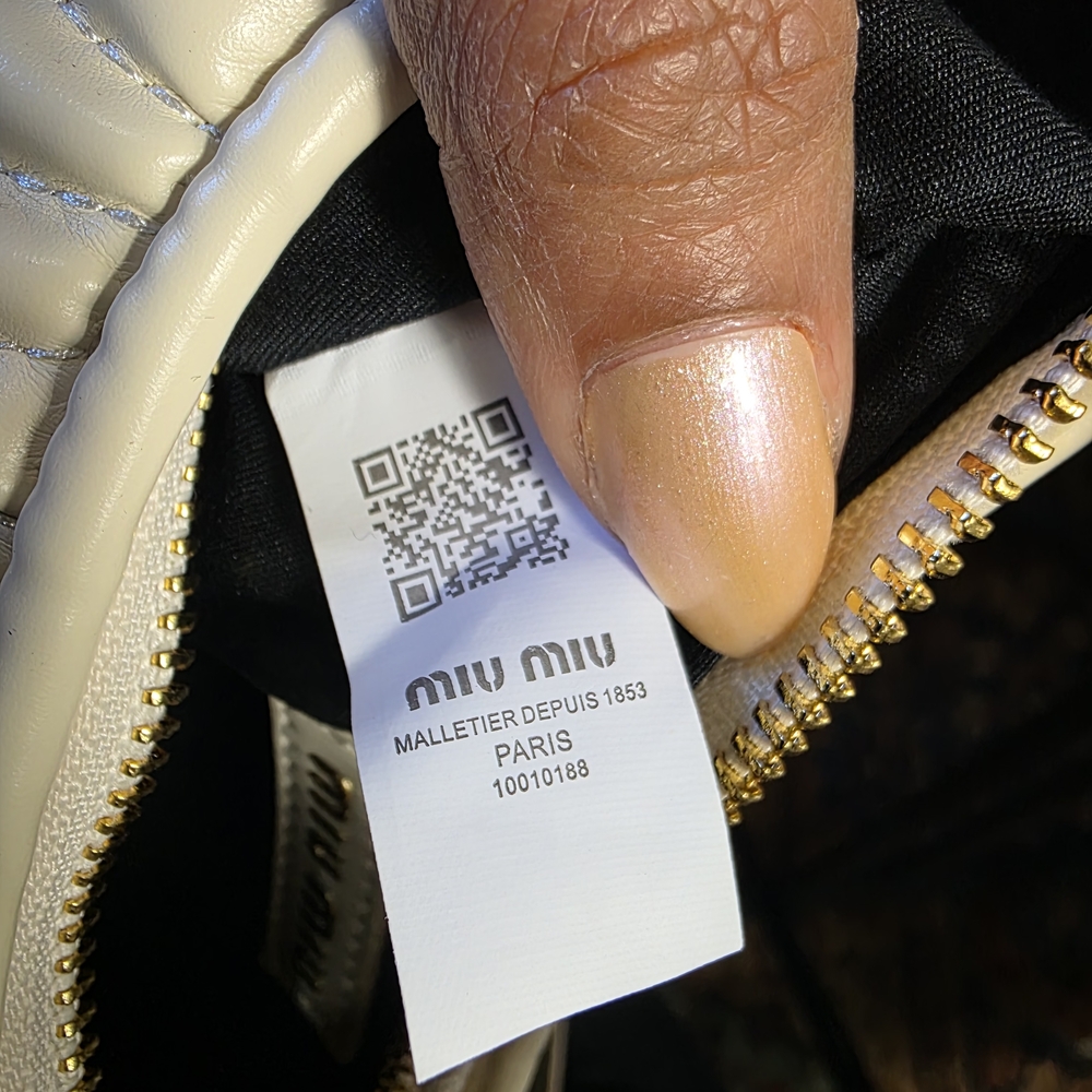 MIU MIU Wander Small White Nappa Leather Hobo Bag Nwt
And Authentic - Picture 8 of 9